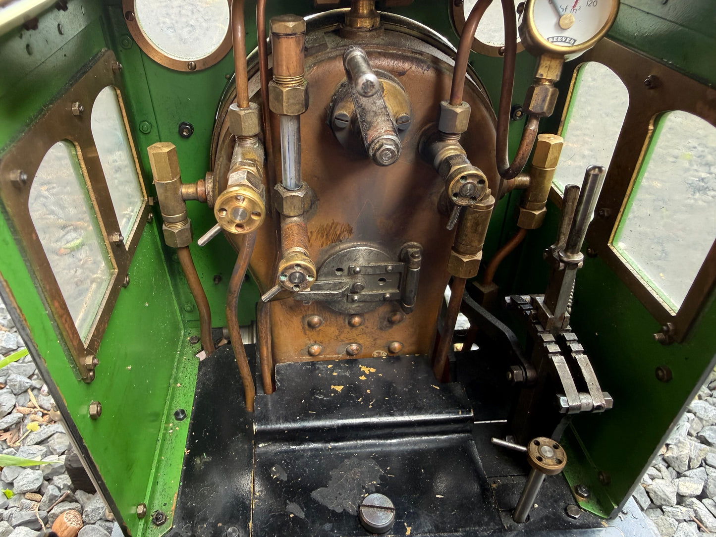 3 1/2” Gauge Netta