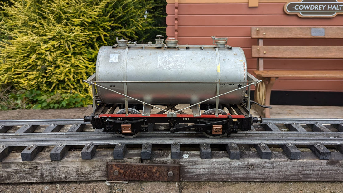 5 Inch Gauge SHELL Tank Wagon – Used Garden Railway