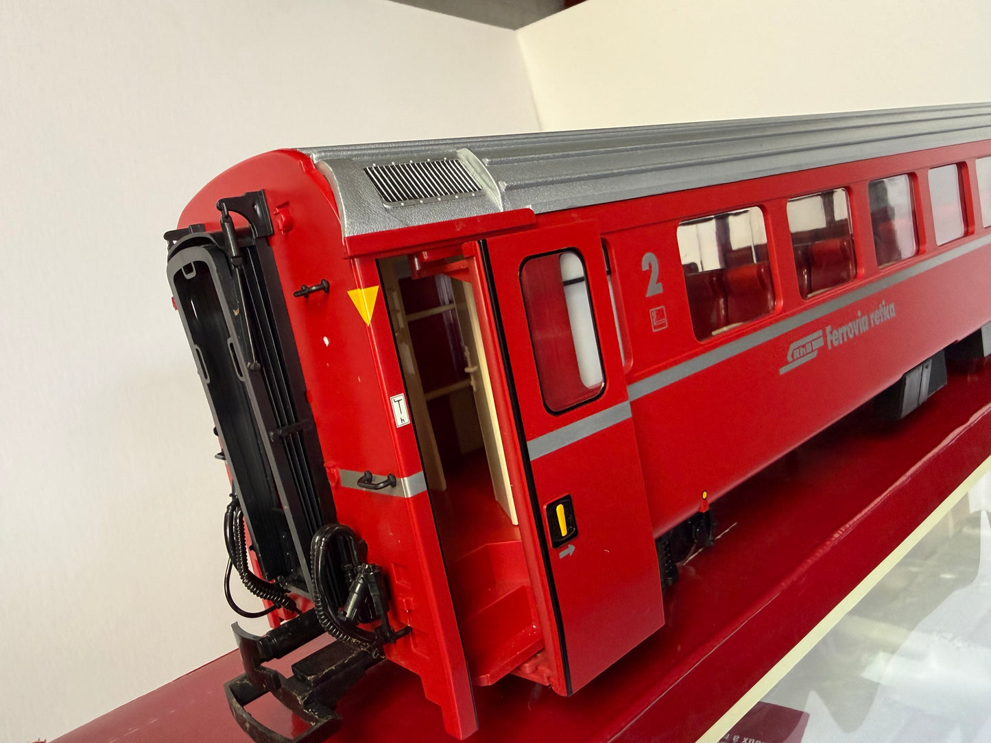 LGB 30510 RhB passenger car