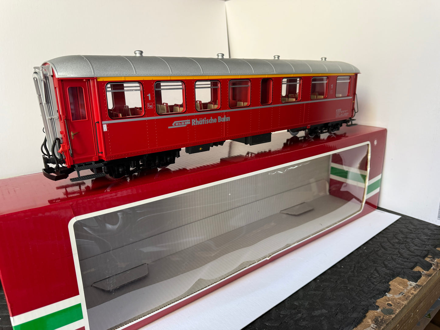 LGB 31523 first class express passenger car