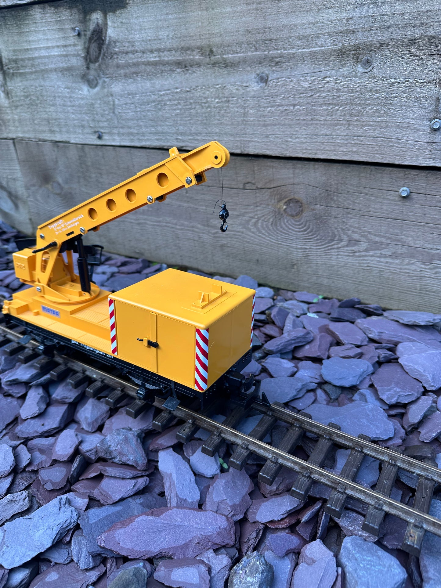 LGB 4042 Yellow Crane