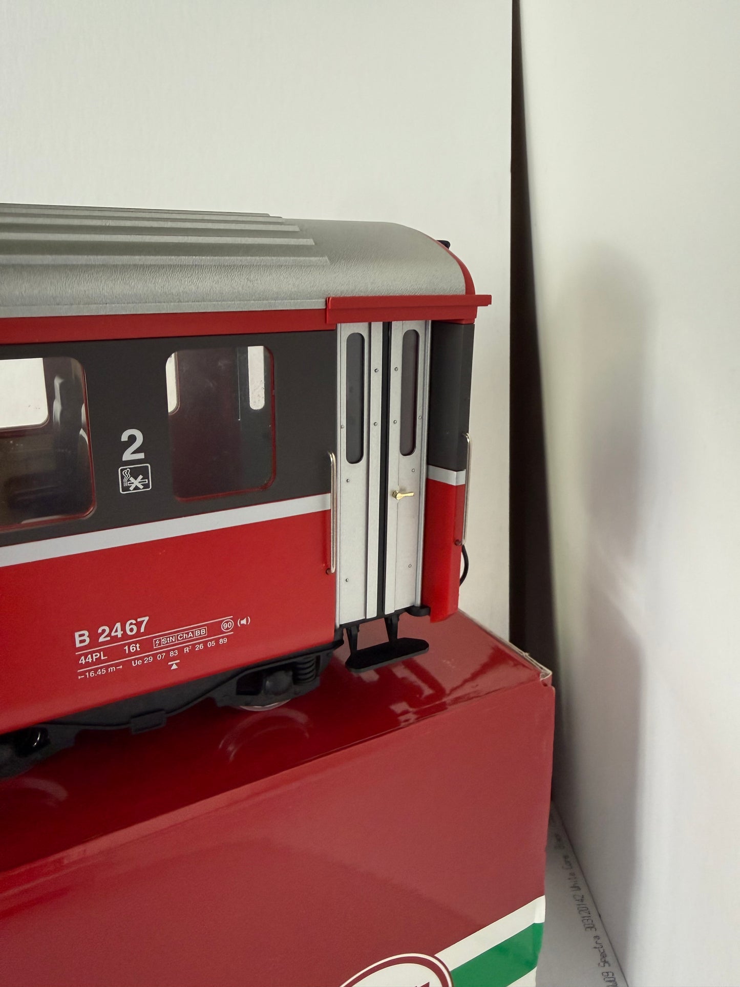 LGB 33670 RhB passenger car