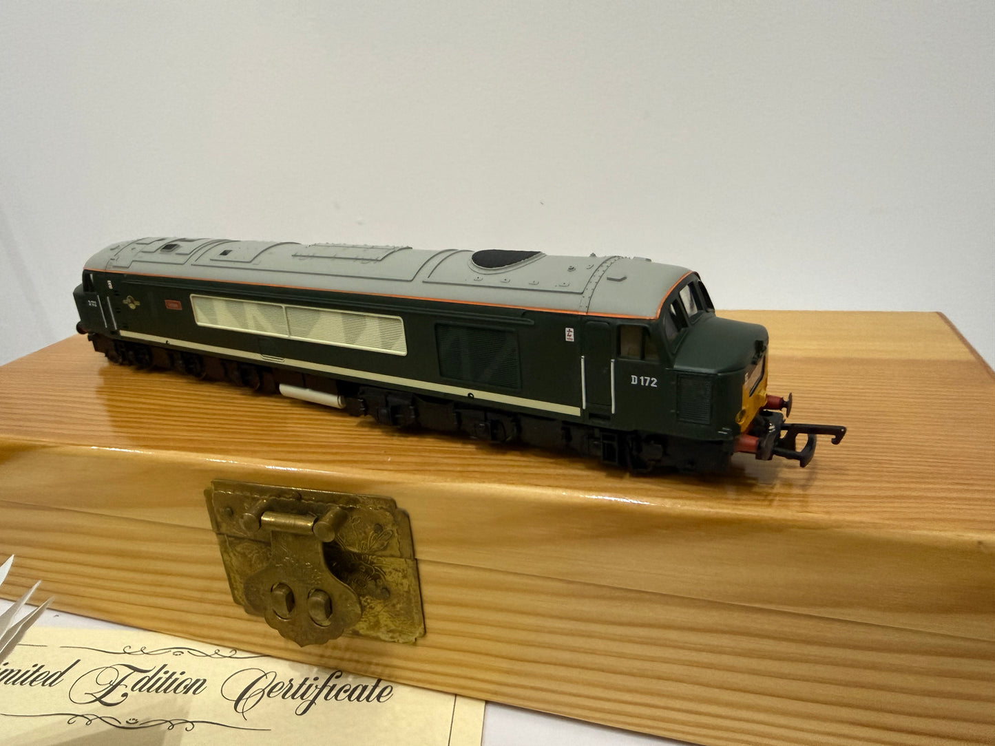 OO Gauge Bachmann limited edition D172 IXION