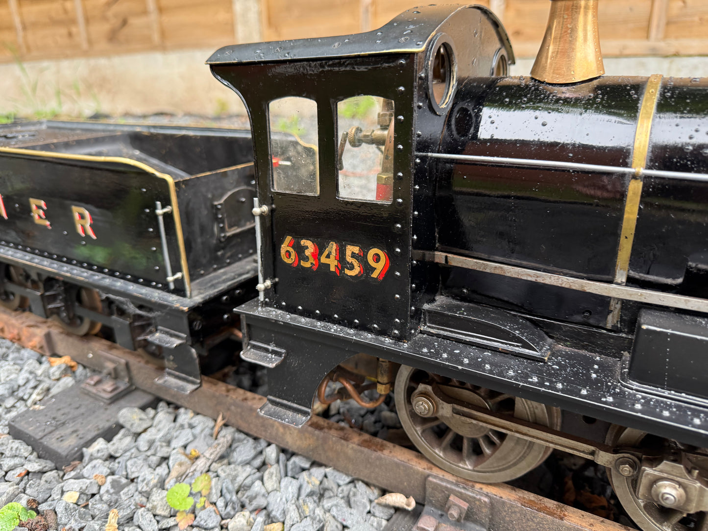 3 1/2” Gauge Netta