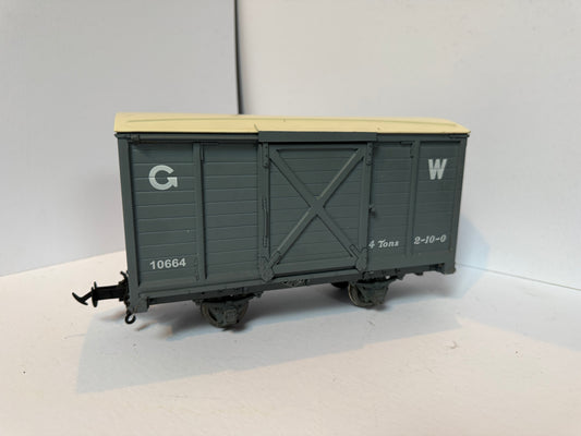 Accucraft R19-5C – G W GOODS VAN GW DARK GREY