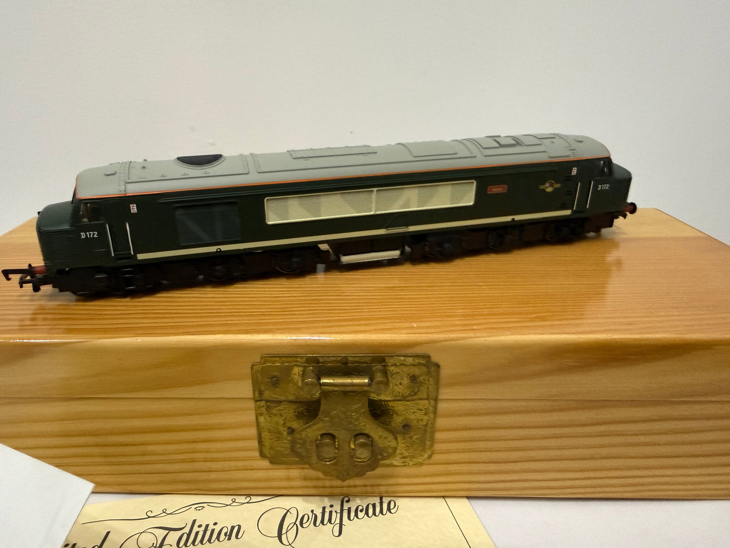 OO Gauge Bachmann limited edition D172 IXION