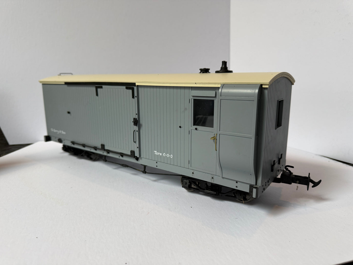Accucraft R19-9A – L & B BOGIE GOODS VAN # 23 IN L & B GREY