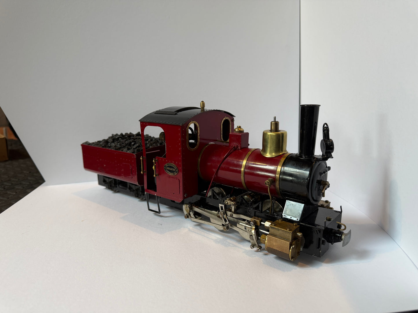 Roundhouse 16mm Live Steam (45mm Gauge) William 0-6-0, RC Fitted